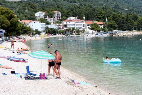 Apartments With A Parking Space Igrane, Makarska - 6796
