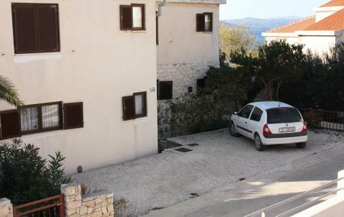 Apartments By The Sea Maslinica, Solta - 5212