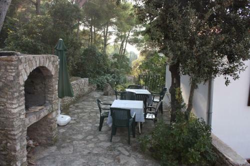 Apartments By The Sea Maslinica, Solta - 772