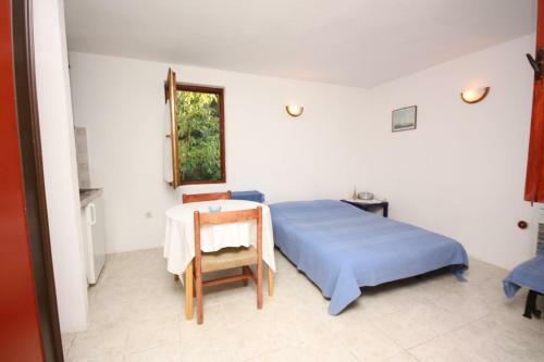 Apartments By The Sea Maslinica, Solta - 772