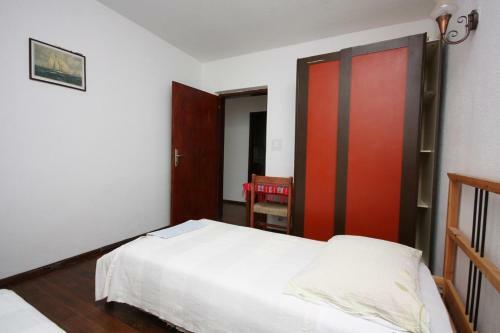 Apartments By The Sea Maslinica, Solta - 772
