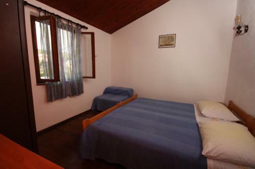 Apartments By The Sea Maslinica, Solta - 772