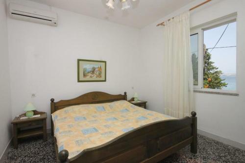 Apartments By The Sea Kali, Ugljan - 8270