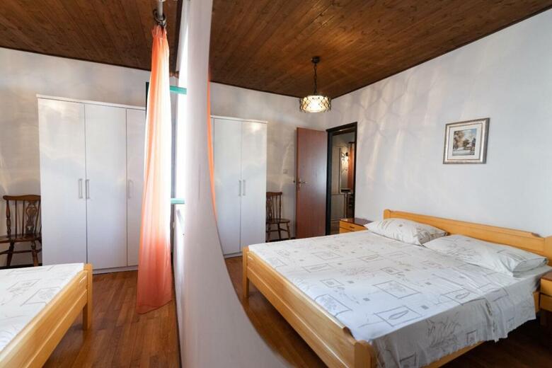 Apartments Din