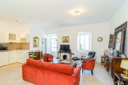 Stone House Dimato