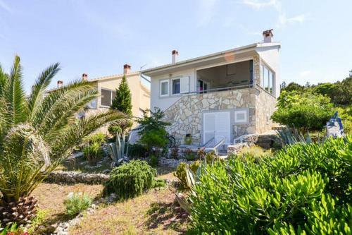 Cosy House By The Sea