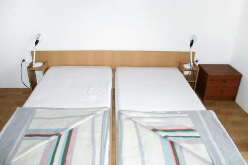 Apartments By The Sea Mandre, Pag - 4101