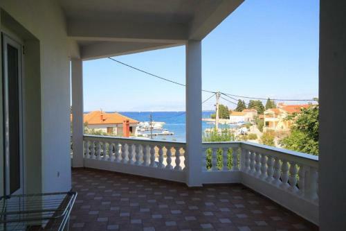 Apartments By The Sea Lukoran (Ugljan) - 8383