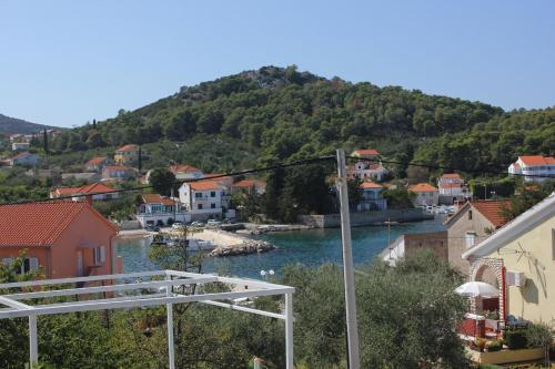 Apartments By The Sea Lukoran (Ugljan) - 8475