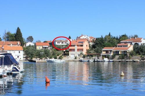 Apartments By The Sea Lukoran (Ugljan) - 8475