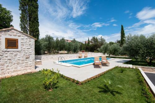 Villa Loviste Paradise