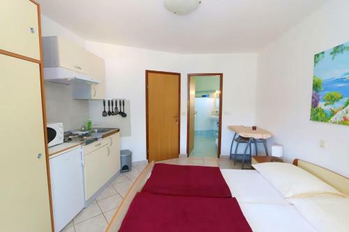 Apartments By The Sea Jakisnica, Pag - 6584