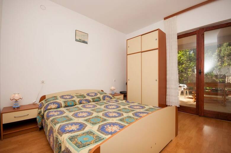 Apartments Josip