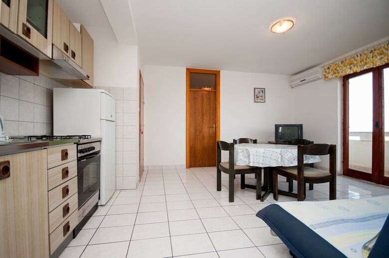 Apartments Josip