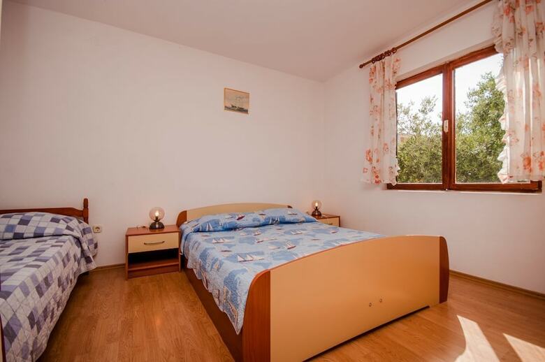 Apartments Josip