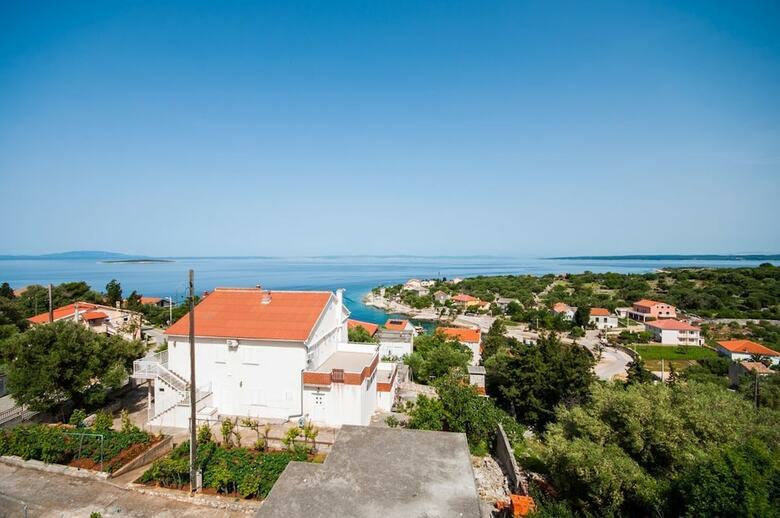Apartments Josip