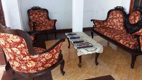 Manahari Holiday Homes