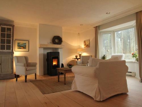 Scenic Holiday Home In Balk Near Lake