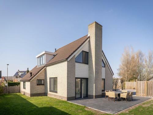 Modern Holiday Home In de Cocksdorp With Private Terrace