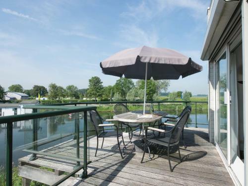 Detached Water Villa In Kortgene By The Sea