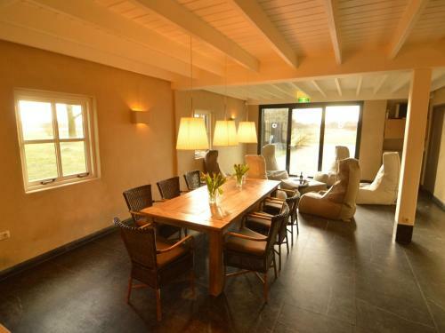 Spacious Villa With Garden In Ulvenhout