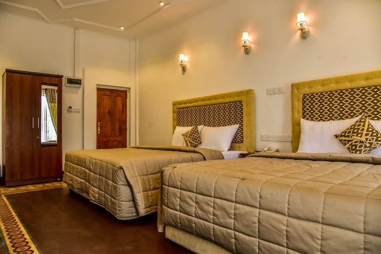 Grand Peak Tea Garden Hotel