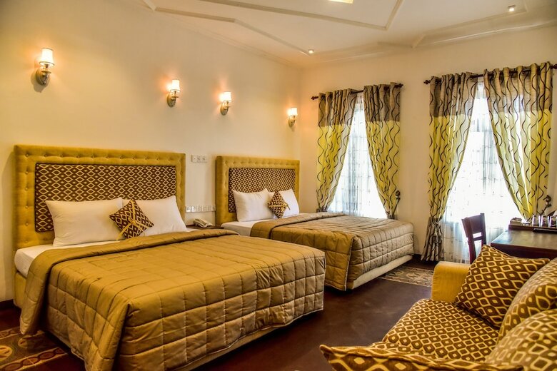 Grand Peak Tea Garden Hotel