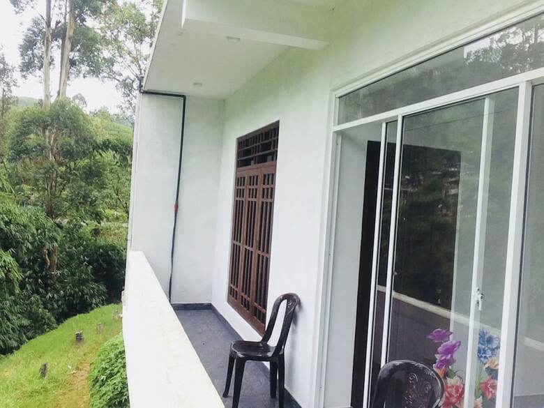 Hotel Heaven Hills Guest House