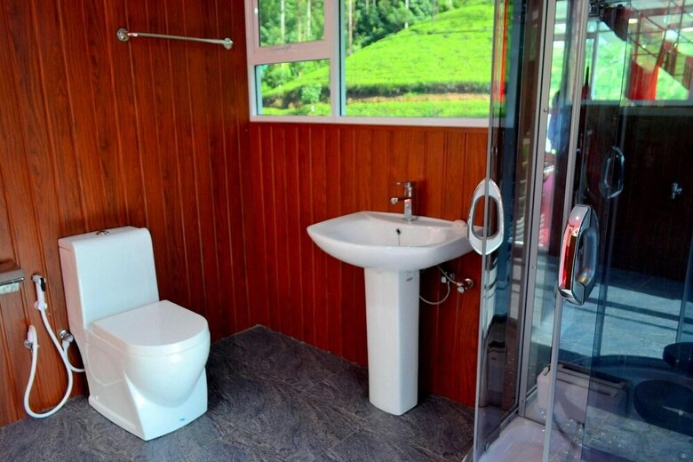 Hotel Dam House