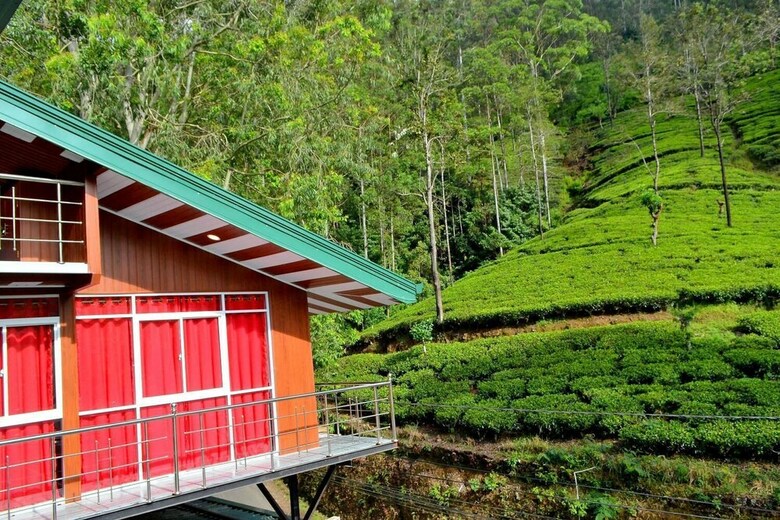 Hotel Dam House