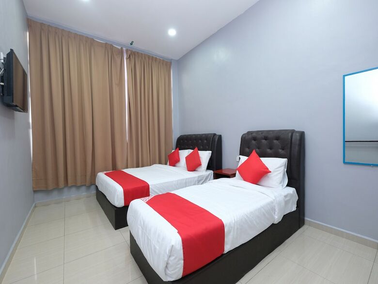 Hotel Oyo 89436 Sza Inn