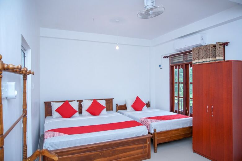 Hotel Oyo 380 Sapphire Home Stay