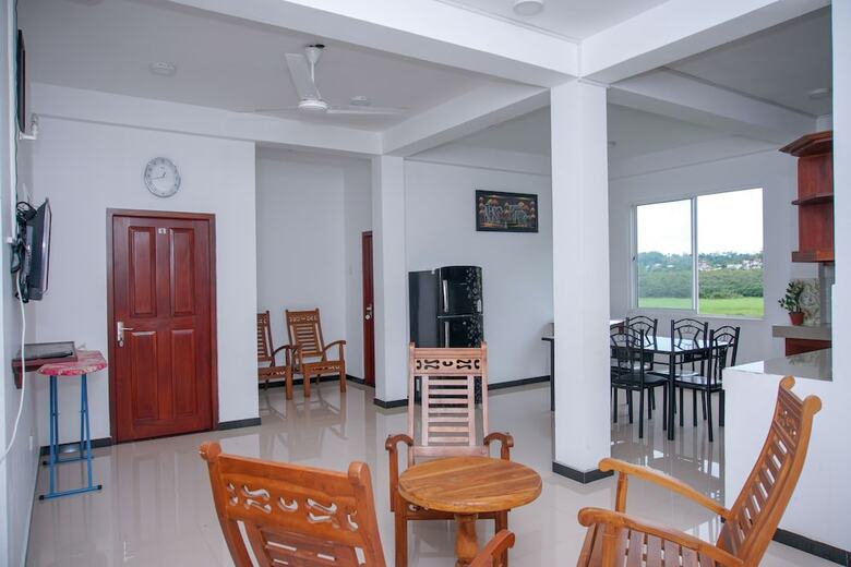 Hotel Oyo 380 Sapphire Home Stay