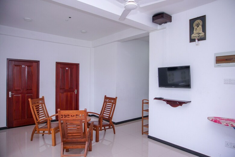 Hotel Oyo 380 Sapphire Home Stay