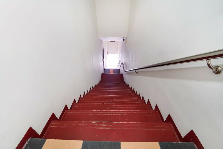 Hotel Oyo 44058 Motel Sre Bayam