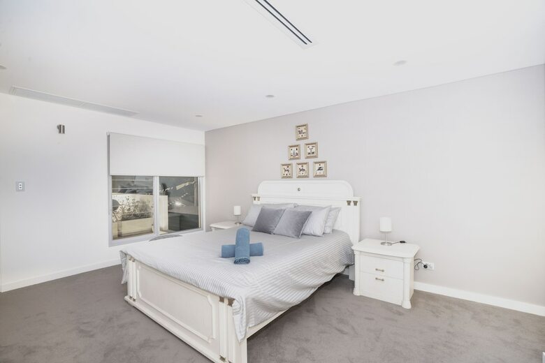 Luxury Villa Darlington - Vine