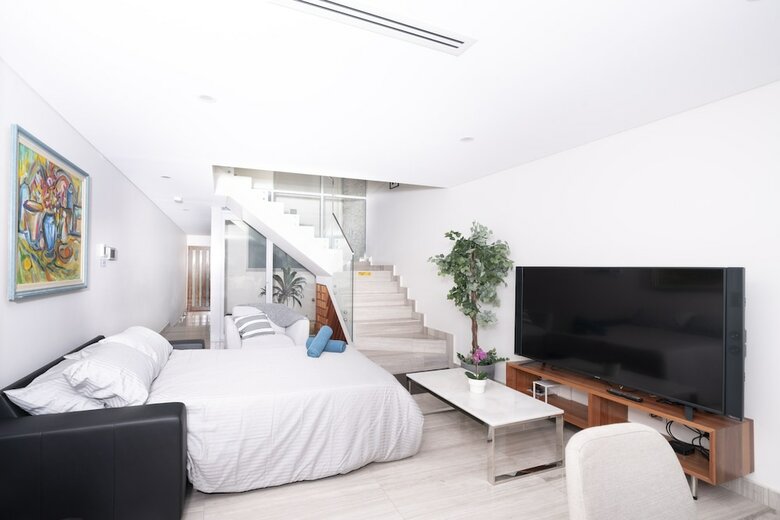 Luxury Villa Darlington - Vine