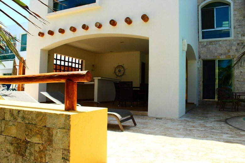 Box Cay Luxury Ocean Front Villa