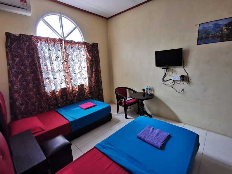 Oyo 89819 Raz Hotel Kelulut