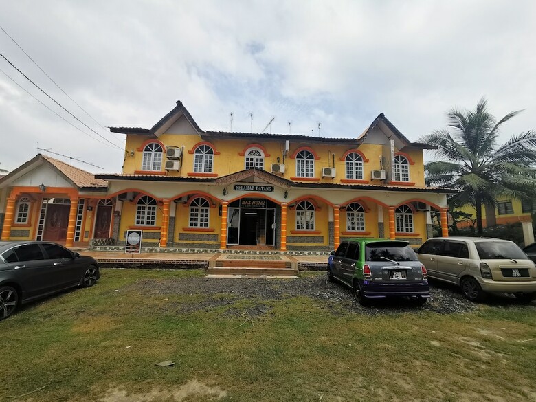 Oyo 89819 Raz Hotel Kelulut