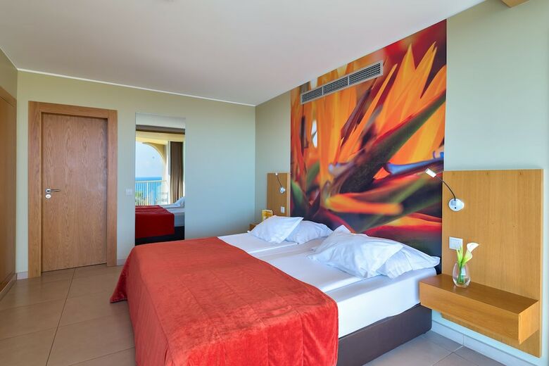 Four Views Oasis Hotel