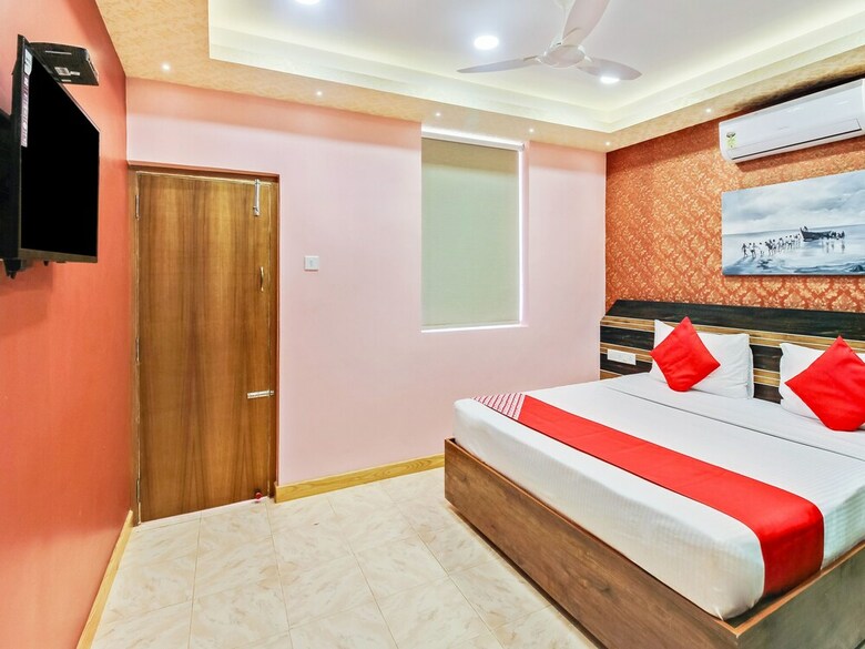 Oyo 36072 Hotel Silver Inn