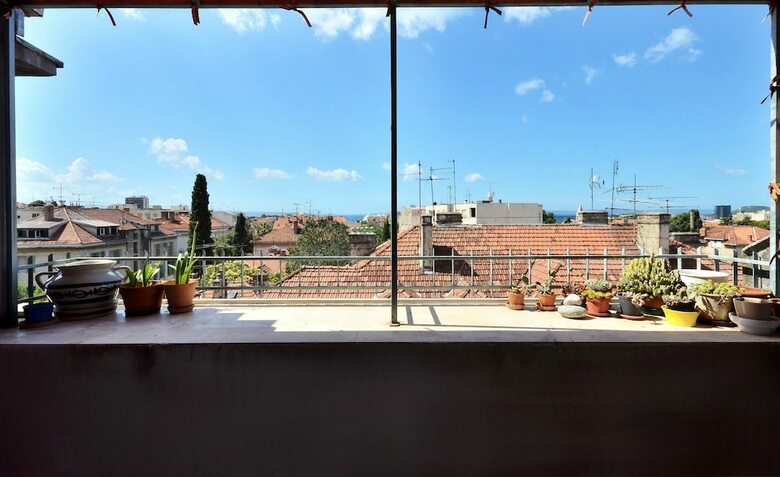 City View Apartment