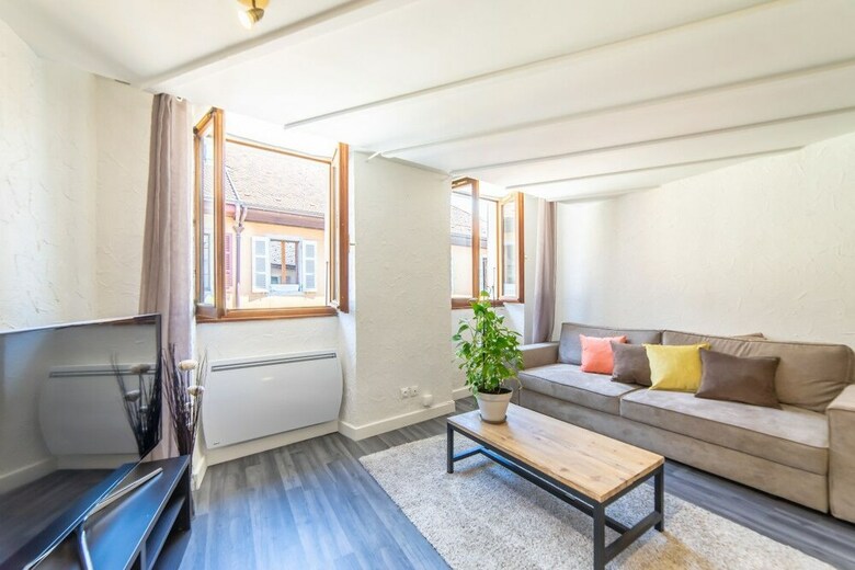 Saint-jean Private Apartment Town Center