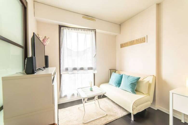 Revon Private Apartment Downtown