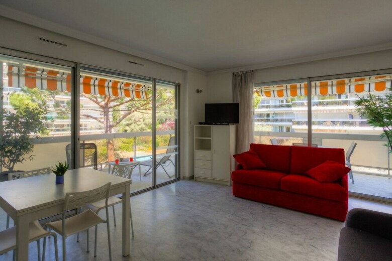 Les Lauriers Private Apartment