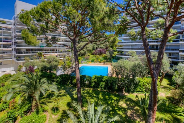 Les Lauriers Private Apartment