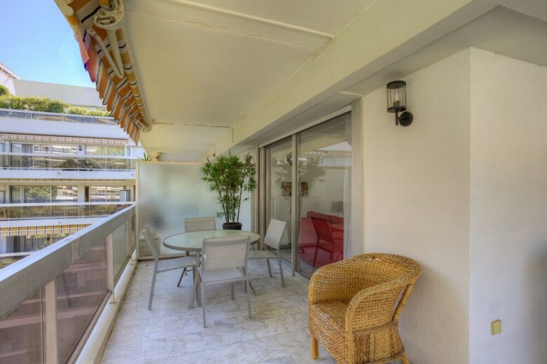 Les Lauriers Private Apartment