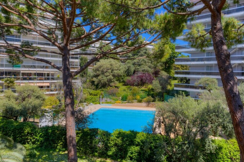 Les Lauriers Private Apartment