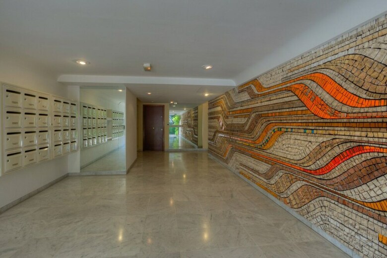 Les Lauriers Private Apartment